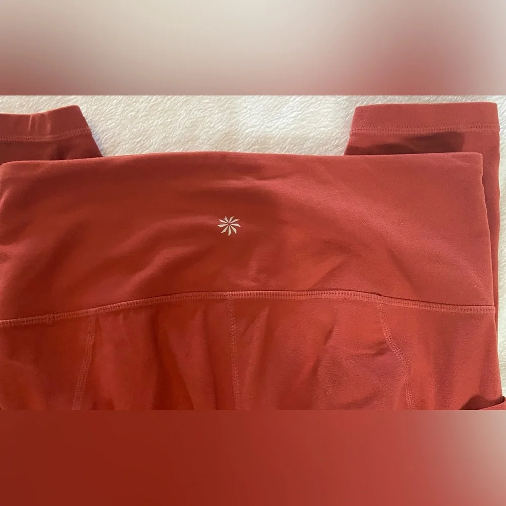 ATHLETA -Salutation Stash Tight Size Small - Picture 9 of 14